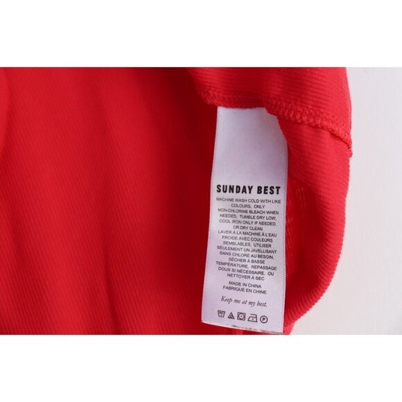 Sunday Best Aritzia Women's Large Red Crop Top Deep V-Neck Short Sleeve T-Shirt - Picture 3 of 5